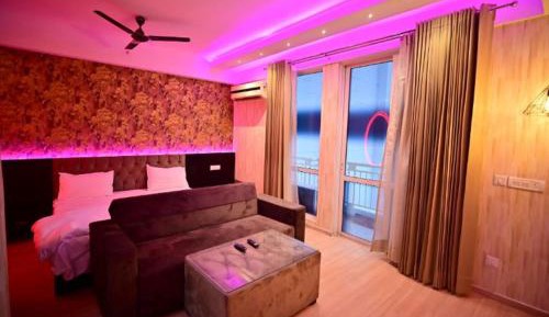 Classic One-Bedroom Apartment with King Bed