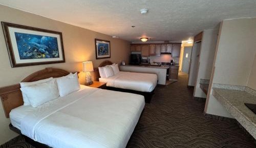 Superior Queen Room with Two Queen Beds