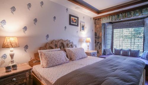 Deluxe Double or Twin Room with Garden View