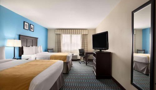 Queen Room with Two Queen Beds - Non-Smoking