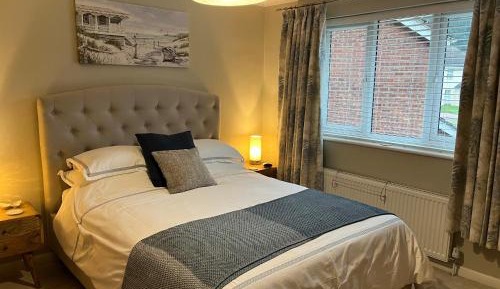 Deluxe Double Room with Shower