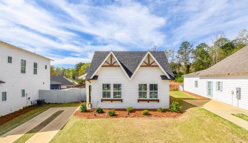 Three-Bedroom Holiday Home 