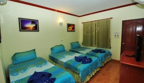 Deluxe Triple Room with Air Condition
