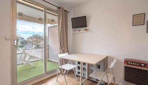 Superior One-Bedroom Apartment with Balcony