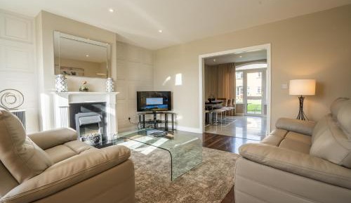 Four-Bedroom Holiday Home