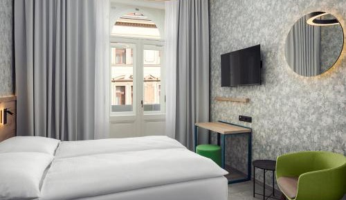 Double Room with shared Terrace