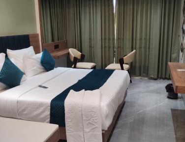 Standard King Room