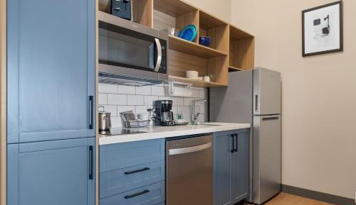 Queen Studio with Two Queen Beds - Communications Accessible