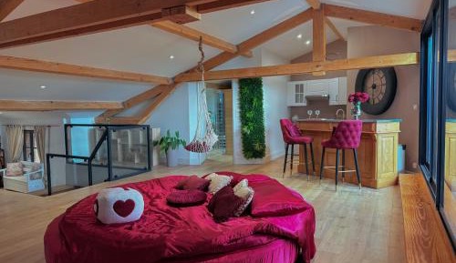 One-Bedroom Loft Apartment with Balcony