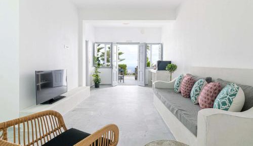 Deluxe Suite with Sea View