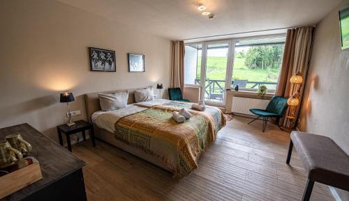 Deluxe Double Room with Balcony 