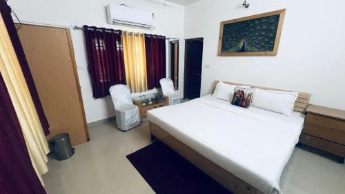 Double Room with Pool View