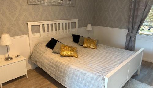 Superior One-Bedroom Apartment