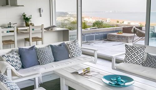 Two-Bedroom Apartment with Terrace and Sea View