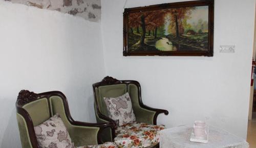 Family Room with Garden View