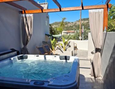 Suite with Hot Tub
