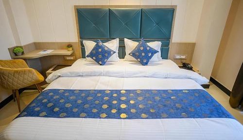 Double Room with Mountain View