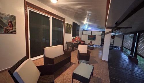 Family Room with Garden View