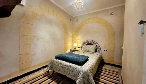 Single Room with Shared Shower and Toilet