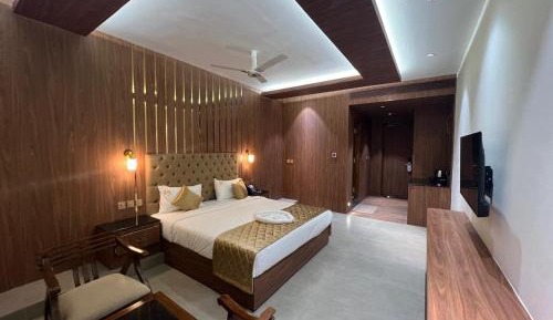 Superior King Room