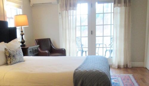 Queen Room with Balcony