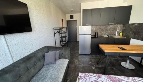 One-Bedroom Apartment - Non-Smoking