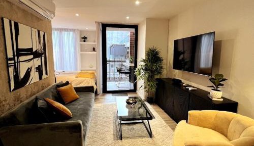 One-Bedroom Apartment