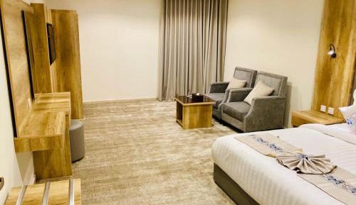 Deluxe Room (2 Adults + 1 Child)