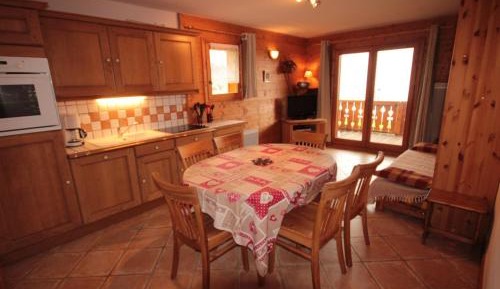 Apartment (6 Adults)