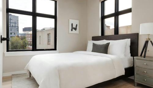 Two-Bedroom Apartment with Two Queen Beds