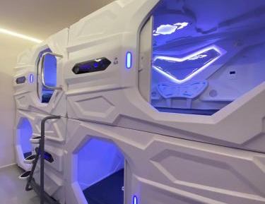 8-Bed Mixed Dormitory Room