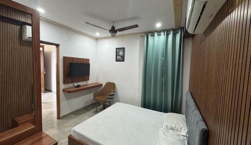 Family Room with Private Bathroom