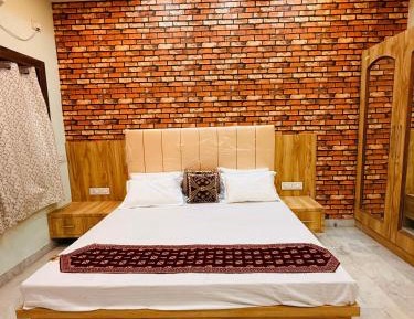 King Room with Balcony