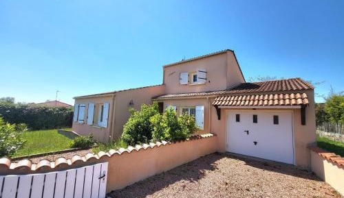 Holiday Home (6 Adults)