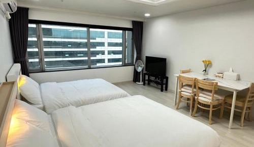 Apartment with City View