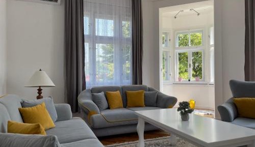 Deluxe Villa