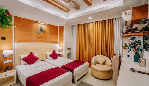 Deluxe Double Room (2 Adults + 1 Child)