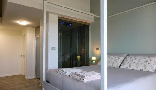 Queen Room with Balcony