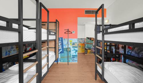 Bed in 6-Bed Mixed Dormitory Room