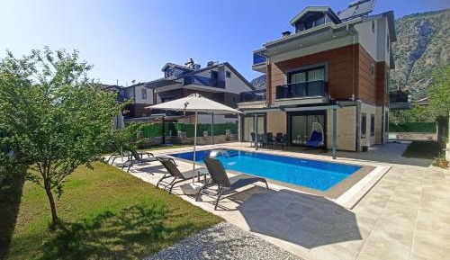 Deluxe Villa