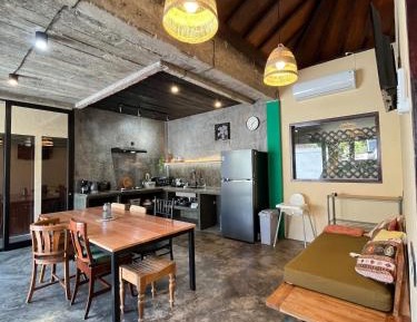 Four-Bedroom Holiday Home