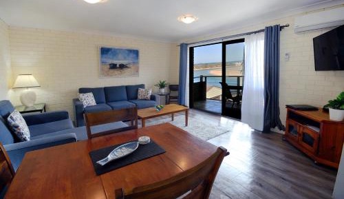 Executive One-Bedroom Apartment with Ocean View
