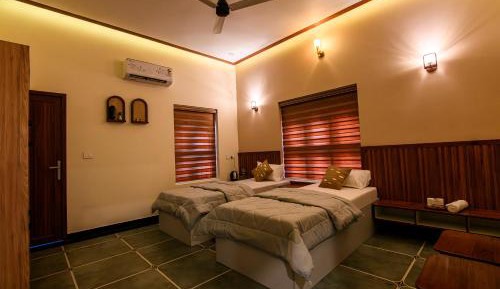 Deluxe Family Room