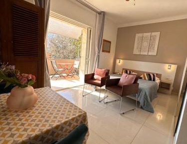 Studio "Mimosa" with Partial Sea View 