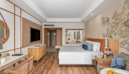 Superior King Room