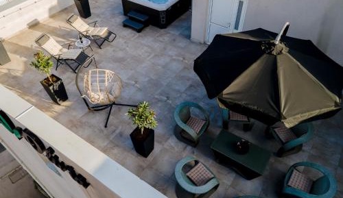 Three-Bedroom Apartment with Balcony