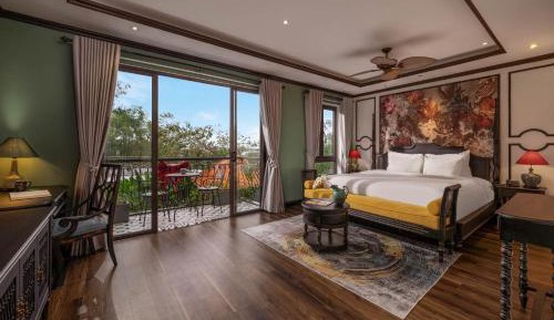 Suite with Garden View
