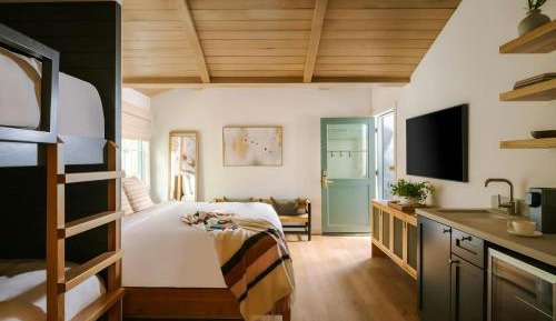 King Room with Bunk Beds