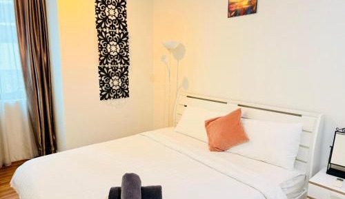 One-Bedroom Apartment with Balcony