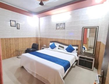 Deluxe King Room